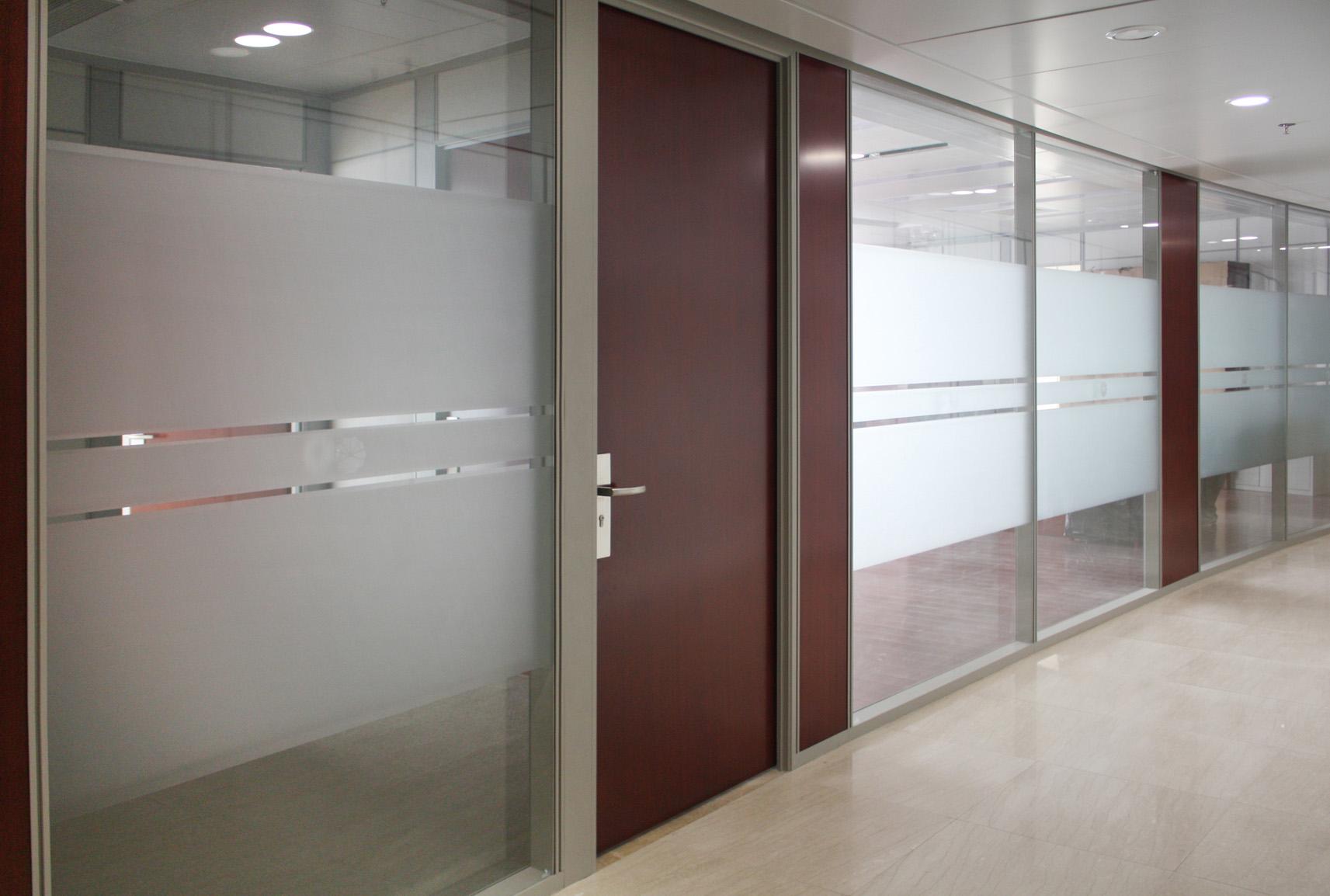 浙江玻璃隔斷——藝術(shù)玻璃隔斷的種類(lèi)，不一樣的空間美感體驗(yàn)