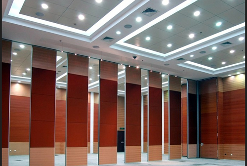 酒店(浙江)移動(dòng)隔斷--用哪種材質(zhì)的比較好？